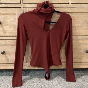 Maroon Alix NYC Houston Cutout Turtle Neck Small
